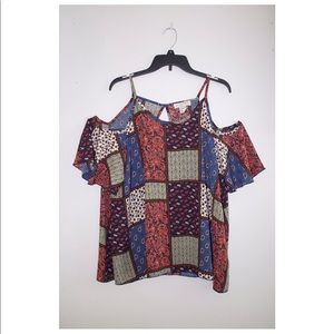 ✨Bandana printed off the shoulder blouse✨